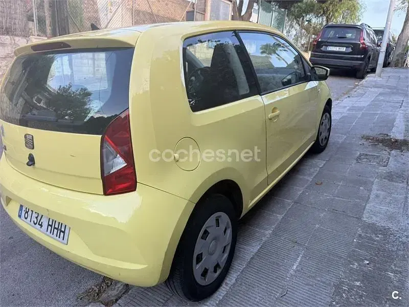 Usado Seat Mii Style 75 CV (55 kW) 2011 Amarillo Utilitario