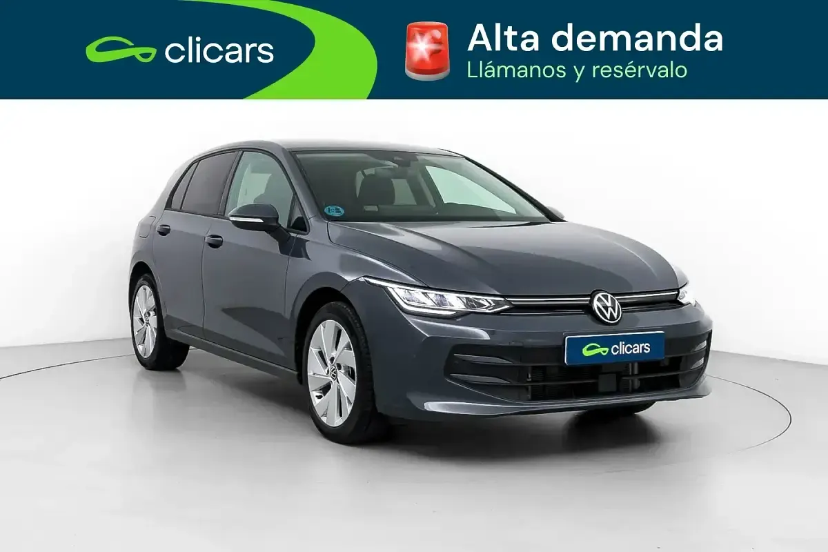 Usado VW Golf VIII 116 CV (85 kW) 2025 Gris Berlina