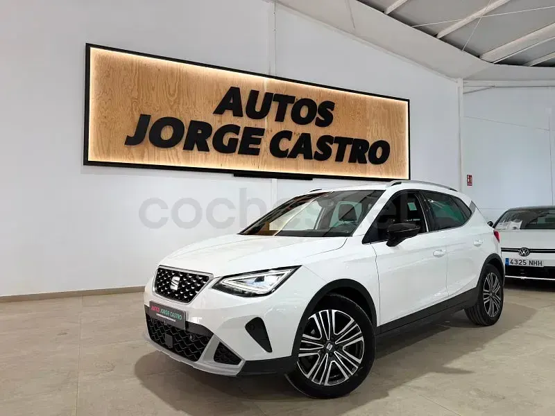 Usado Seat Arona Xperience 110 CV (80 kW) 2022 Blanco SUV