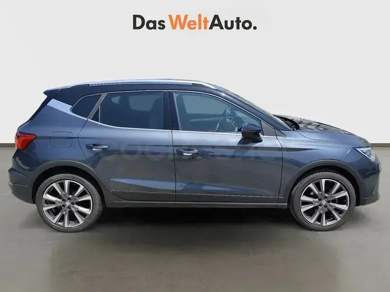 Usado Seat Arona FR 115 CV (84 kW) 2025 Gris / plata SUV