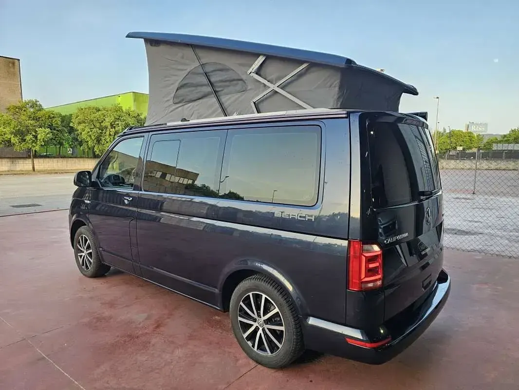 Usado VW California Beach 150 CV (110 kW) 2018 Azul Van