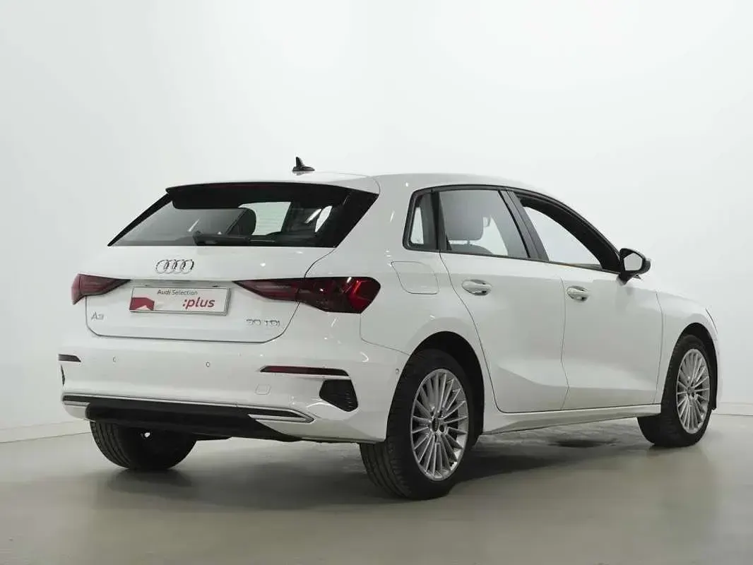 Usado Audi A3 Sportback Advanced 116 CV (85 kW) 2023 Blanco Utilitario