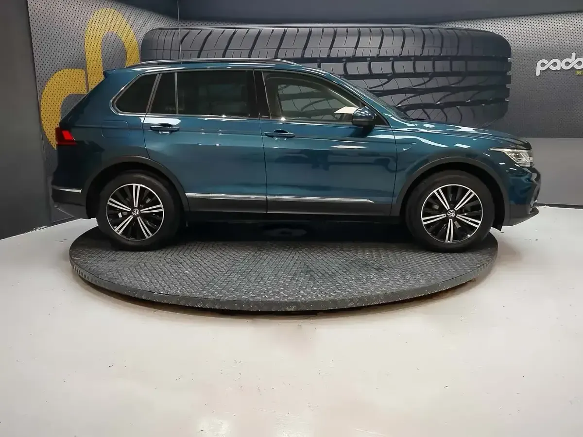 Usado VW Tiguan Life 150 CV (110 kW) 2022 Azul SUV