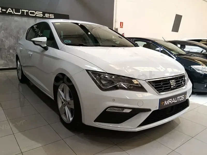 Usado Seat Leon FR 150 CV (110 kW) 2020 Blanco Berlina