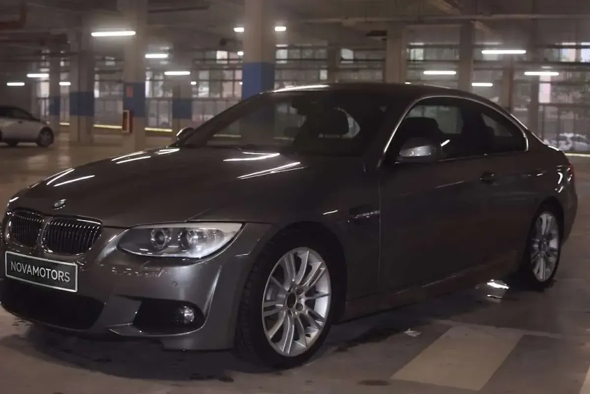 Usado BMW 325 197 CV (144 kW) 2011 Gris Coupe