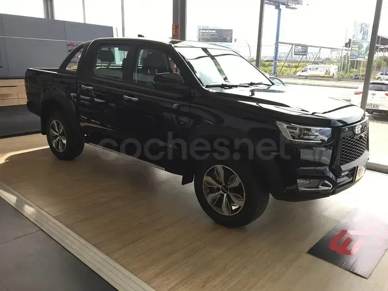 Nuevo EVO Cross 4 136 CV (100 kW) 2026 Negro Pickup/Camioneta