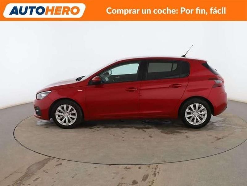 Usado Peugeot 308 Style 131 CV (96 kW) 2018 Rojo Utilitario