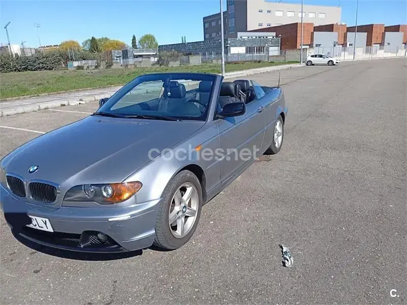 Usado BMW 318 Cabriolet 143 CV (105 kW) 2003 Gris / plata Descapotable