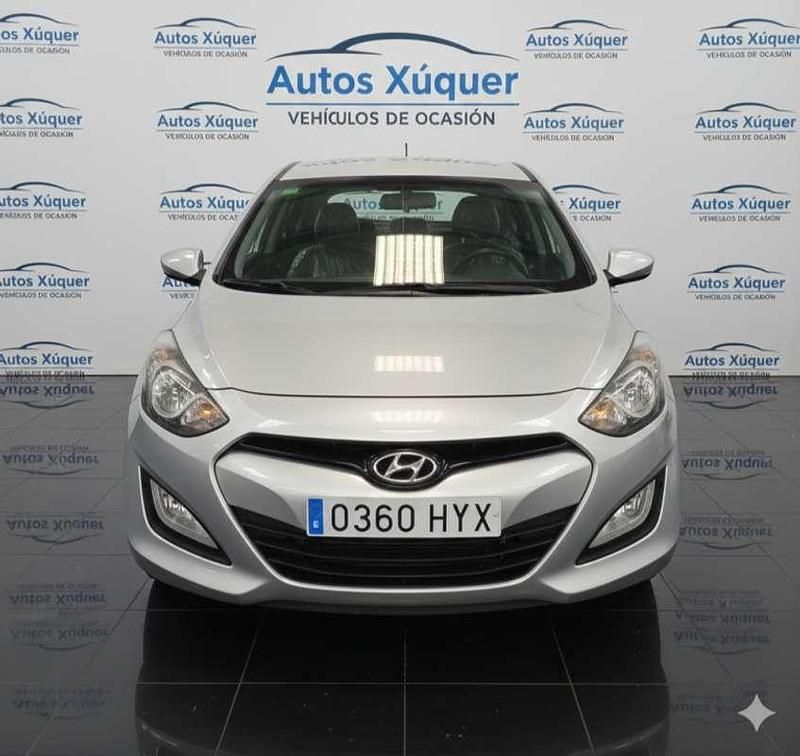 Usado Hyundai i30 Style 136 CV (100 kW) 2014 Gris Utilitario