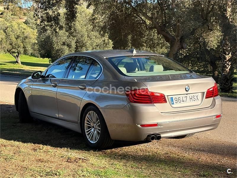 Usado BMW 520 Efficient Dynamics 184 CV (135 kW) 2013 Gris / plata Berlina