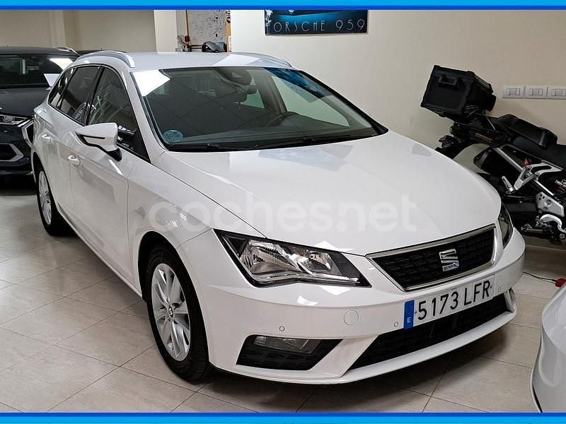 Usado Seat Leon Style 116 CV (85 kW) 2020 Blanco Utilitario