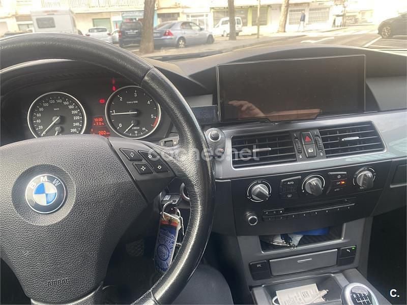 Gris / plata Usado 2009 BMW 520 Berlina | 5100 € (Precio justo) - Imagen 1/3