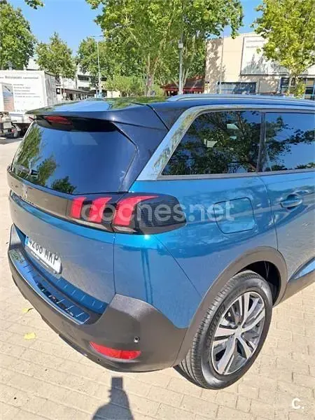 Usado Peugeot 5008 Allure 130 CV (95 kW) 2023 Azul SUV