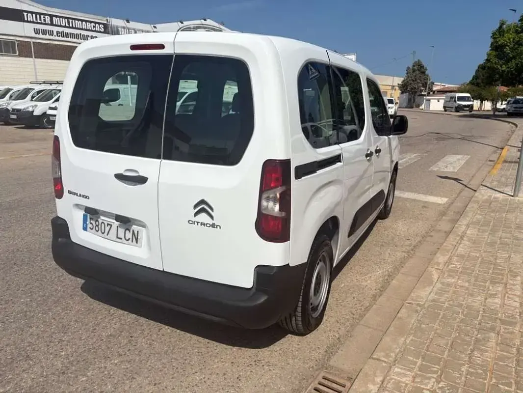 Usado Citroën Berlingo Live 99 CV (72 kW) 2018 Blanco Monovolumen