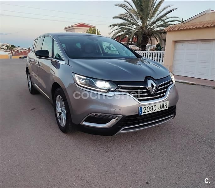 Usado Renault Espace Zen 160 CV (117 kW) 2016 Gris / plata Monovolumen