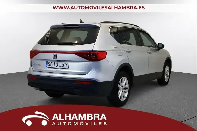 Usado Seat Tarraco Style 150 CV (110 kW) 2022 Gris / plata SUV
