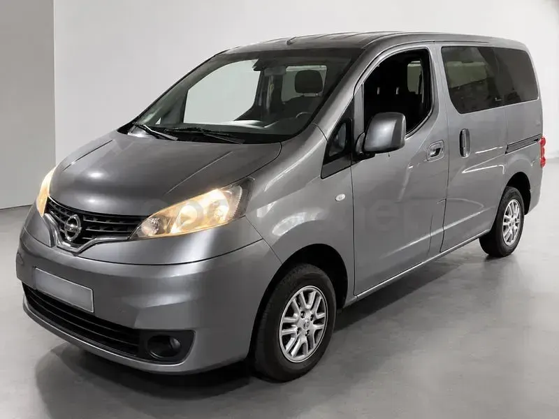 Usado Nissan Evalia 110 CV (80 kW) 2013 Gris / plata Monovolumen