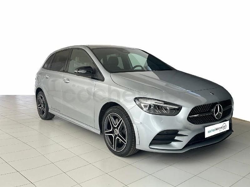 Usado Mercedes B250e 218 CV (160 kW) 2025 Gris / plata Monovolumen