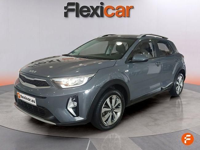 Usado Kia Stonic 84 CV (61 kW) 2023 Gris SUV