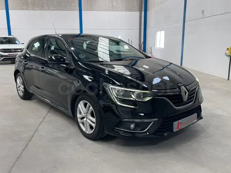 Usado Renault Mégane IV Business 95 CV (69 kW) 2019 Negro Berlina