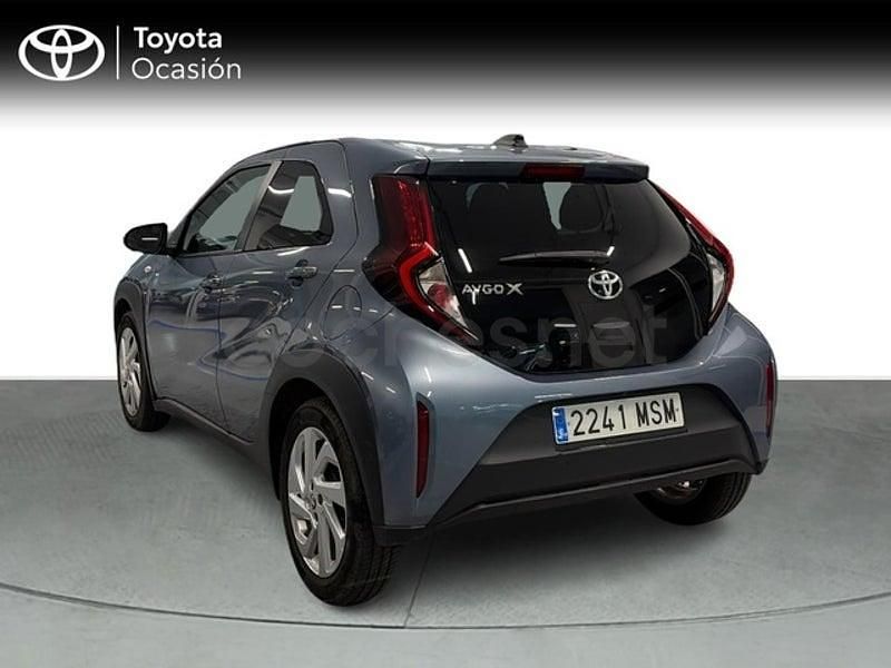 Usado Toyota Aygo X Play 72 CV (52 kW) 2024 Gris / plata SUV