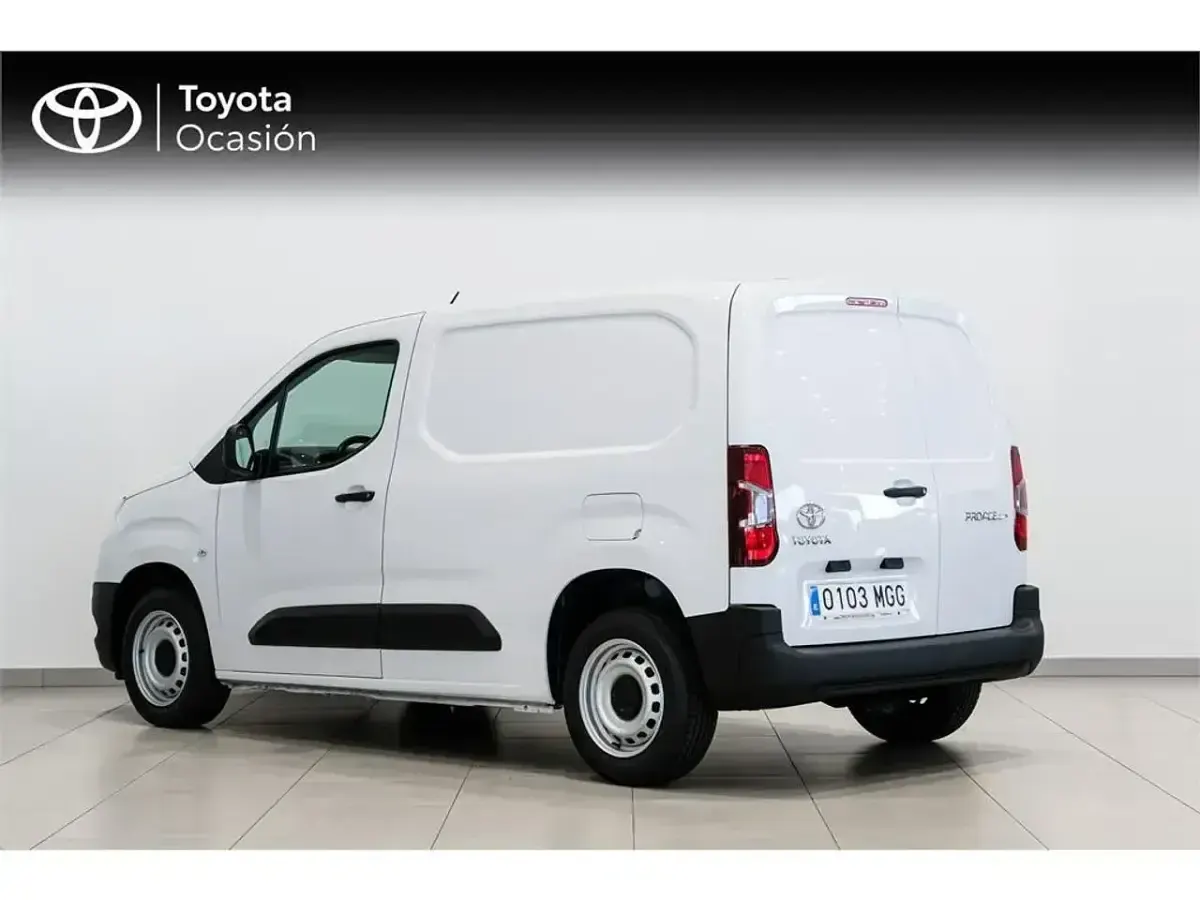 Używany Toyota Proace City City 100 KM (73 kW) 2023 Biały Minivan