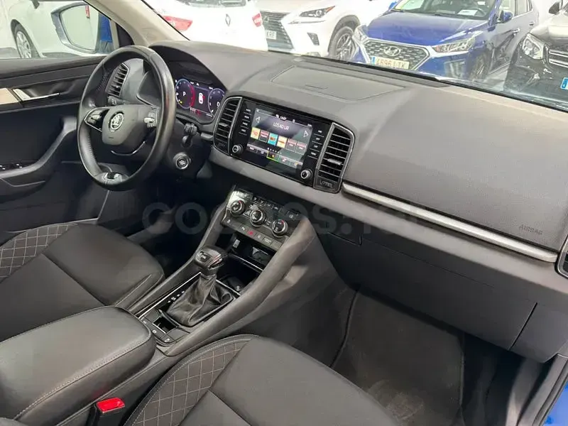 Usado Skoda Karoq Ambition 115 CV (84 kW) 2021 Azul SUV