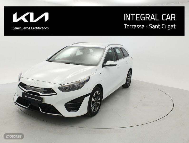 Blanco Usado 2024 Kia Ceed Sportswagon Familiar | 25.900 € - Imagen 1/4