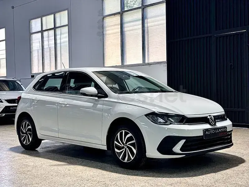 Usado VW Polo Life 95 CV (69 kW) 2023 Blanco Utilitario