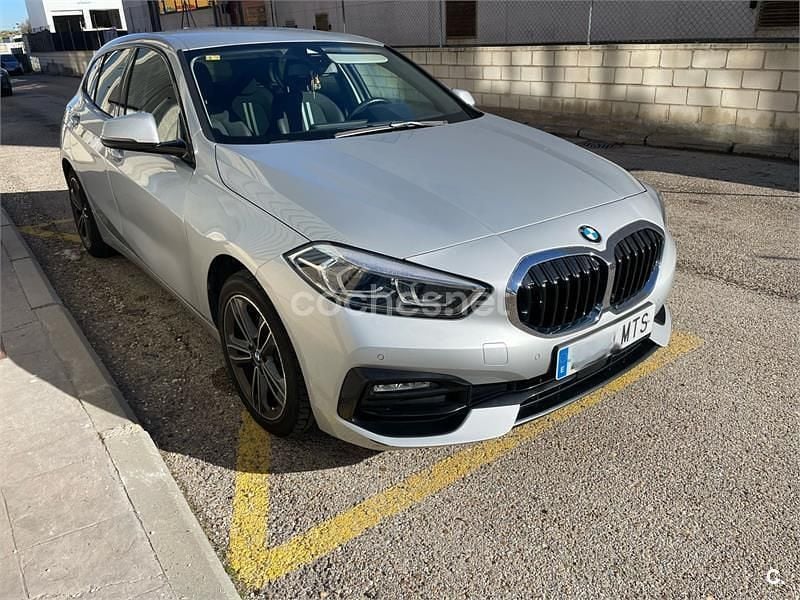 Gris / plata Usado 2019 BMW 118 Utilitario | 19.790 € (Un poco caro) - Imagen 1/4