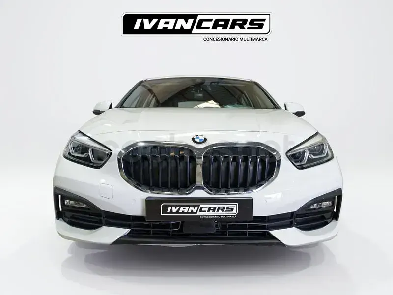 Usado BMW 116 Comfort Edition 116 CV (85 kW) 2021 Blanco Utilitario