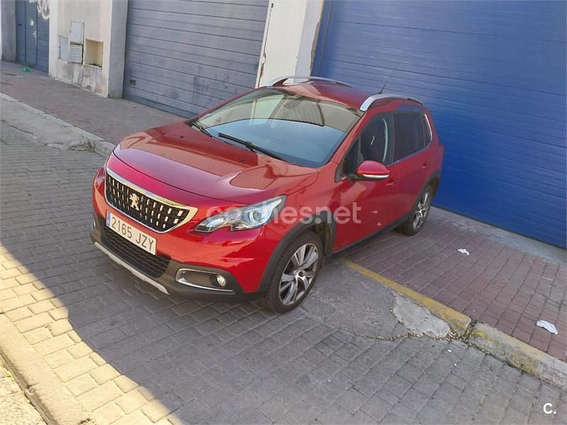 Usado Peugeot 2008 Allure 130 CV (95 kW) 2017 Rojo SUV