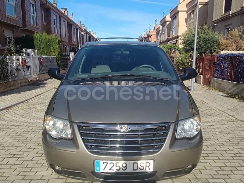 Usado Chrysler Grand Voyager 150 CV (110 kW) 2005 Beige Monovolumen