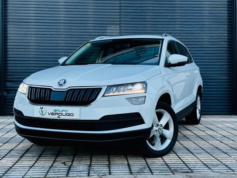 Blanco Usado 2018 Skoda Karoq Ambition SUV | 21.290 € (Caro) - Imagen 1/4