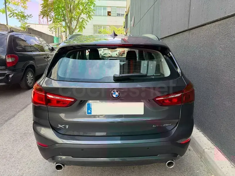 Usado BMW X1 178 CV (130 kW) 2021 Gris / plata SUV