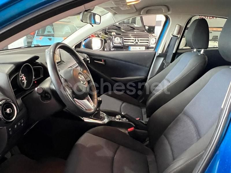Usado Mazda 2 Style+ 90 CV (66 kW) 2015 Azul Utilitario