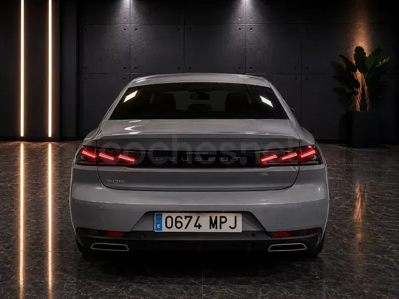 Usado Peugeot 508 Allure 130 CV (95 kW) 2024 Gris / plata Berlina