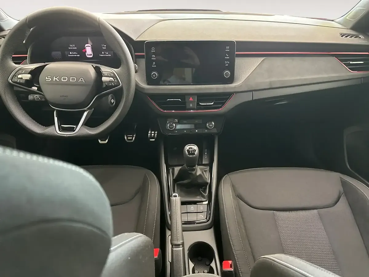 Nuevo Skoda Kamiq 115 CV (84 kW) 2026 Rojo SUV