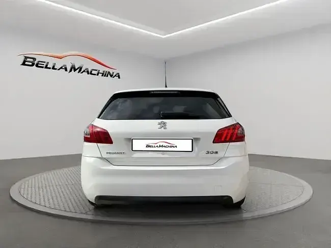 Usado Peugeot 308 Allure 130 CV (95 kW) 2021 Blanco Berlina