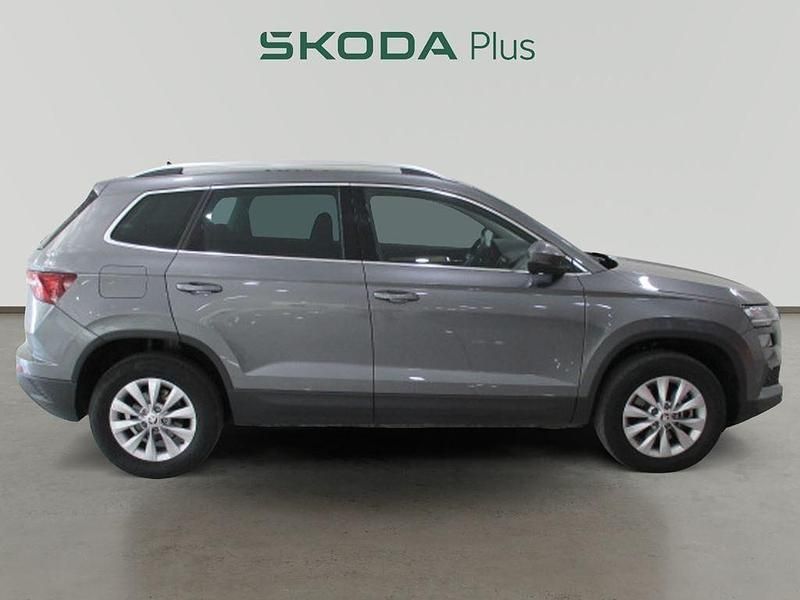 Usado Skoda Karoq Ambition 150 CV (110 kW) 2023 Gris SUV
