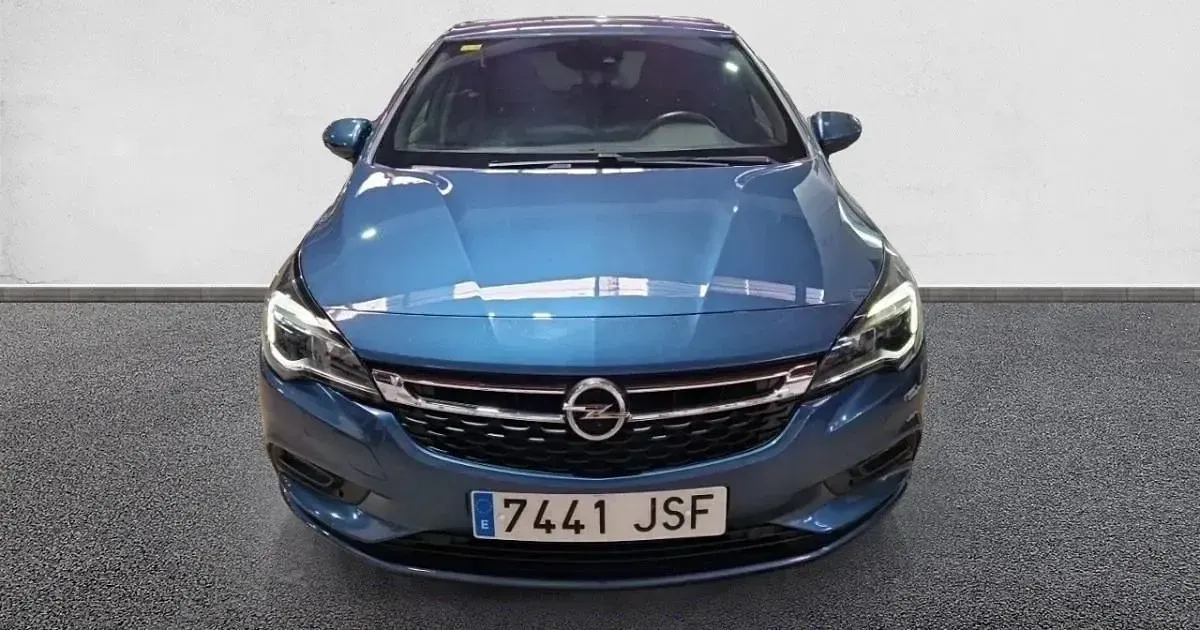 Usado Opel Astra Business 110 CV (80 kW) 2016