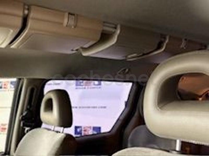 Usado Chrysler Voyager 150 CV (110 kW) 2005 Negro Monovolumen