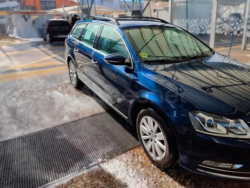 Usado VW Passat Exclusive 140 CV (102 kW) 2012 Azul Familiar
