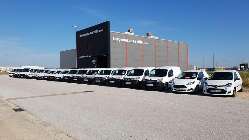 Usado Renault Trafic 145 CV (106 kW) 2021 Blanco Monovolumen