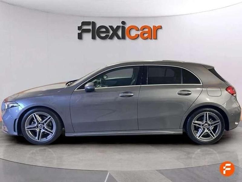 Usado Mercedes A180 136 CV (100 kW) 2022 Gris Utilitario