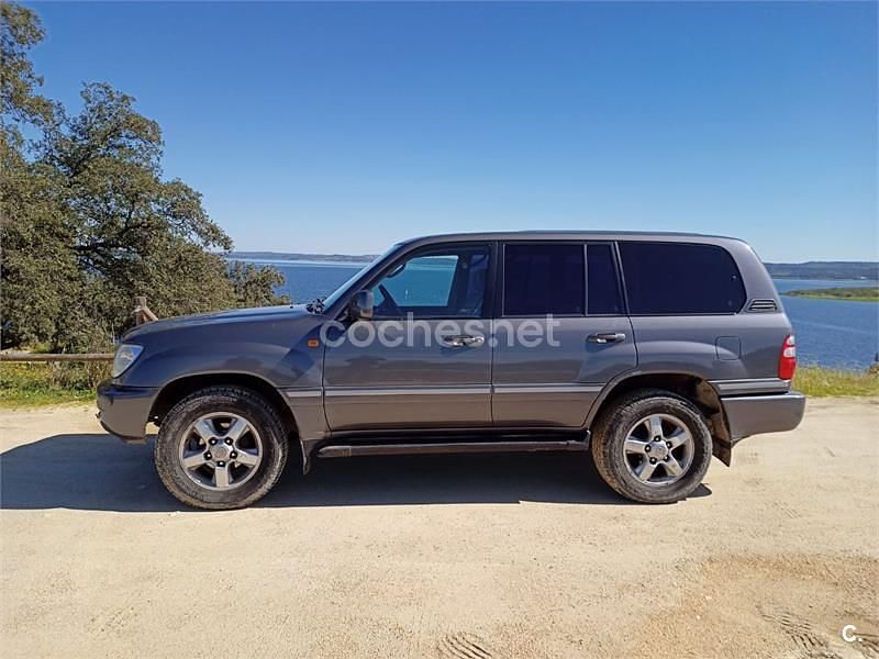 Gris / plata Usado 2004 Toyota Land Cruiser SUV | 25.000 € (Buen precio) - Imagen 1/4