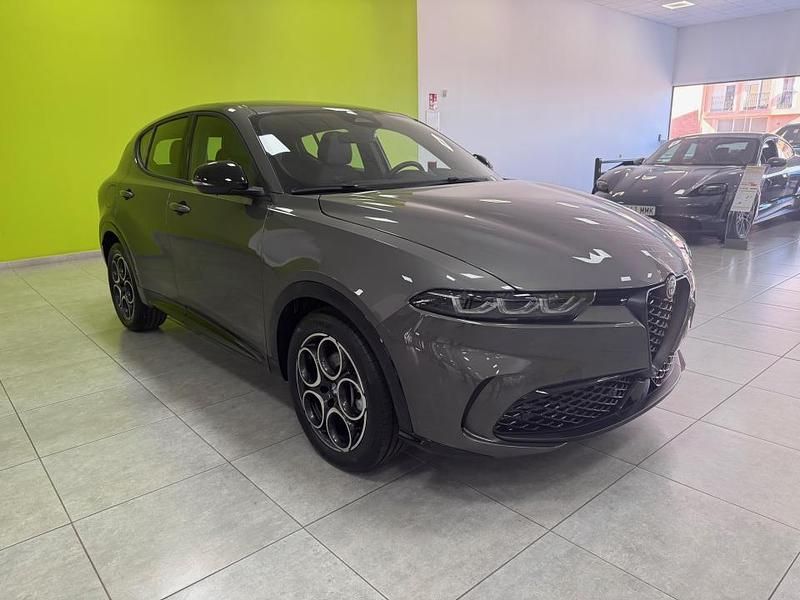 Usado Alfa Romeo Tonale Sprint 130 CV (95 kW) 2024 Gris SUV