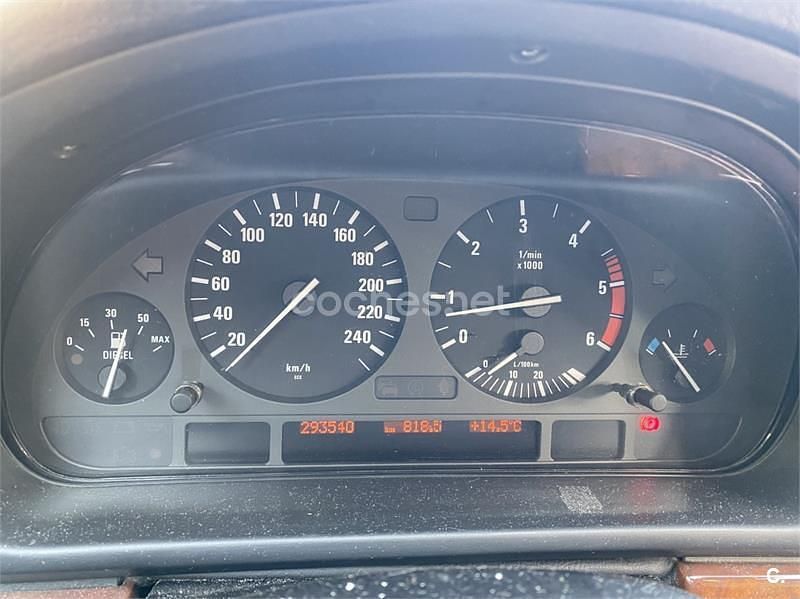 Usado BMW 530 193 CV (141 kW) 2002 Gris / plata Familiar