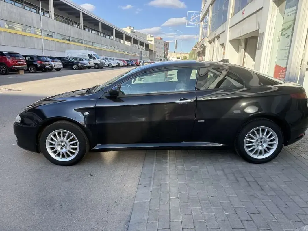 Usado Alfa Romeo GT Impression 140 CV (102 kW) 2006 Negro Coupe