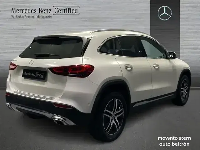 Usado Mercedes GLA180 Progressive 136 CV (100 kW) 2022 Blanco SUV